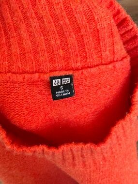 Uniqlo Red Orange Turtle Neck Knit Sweater